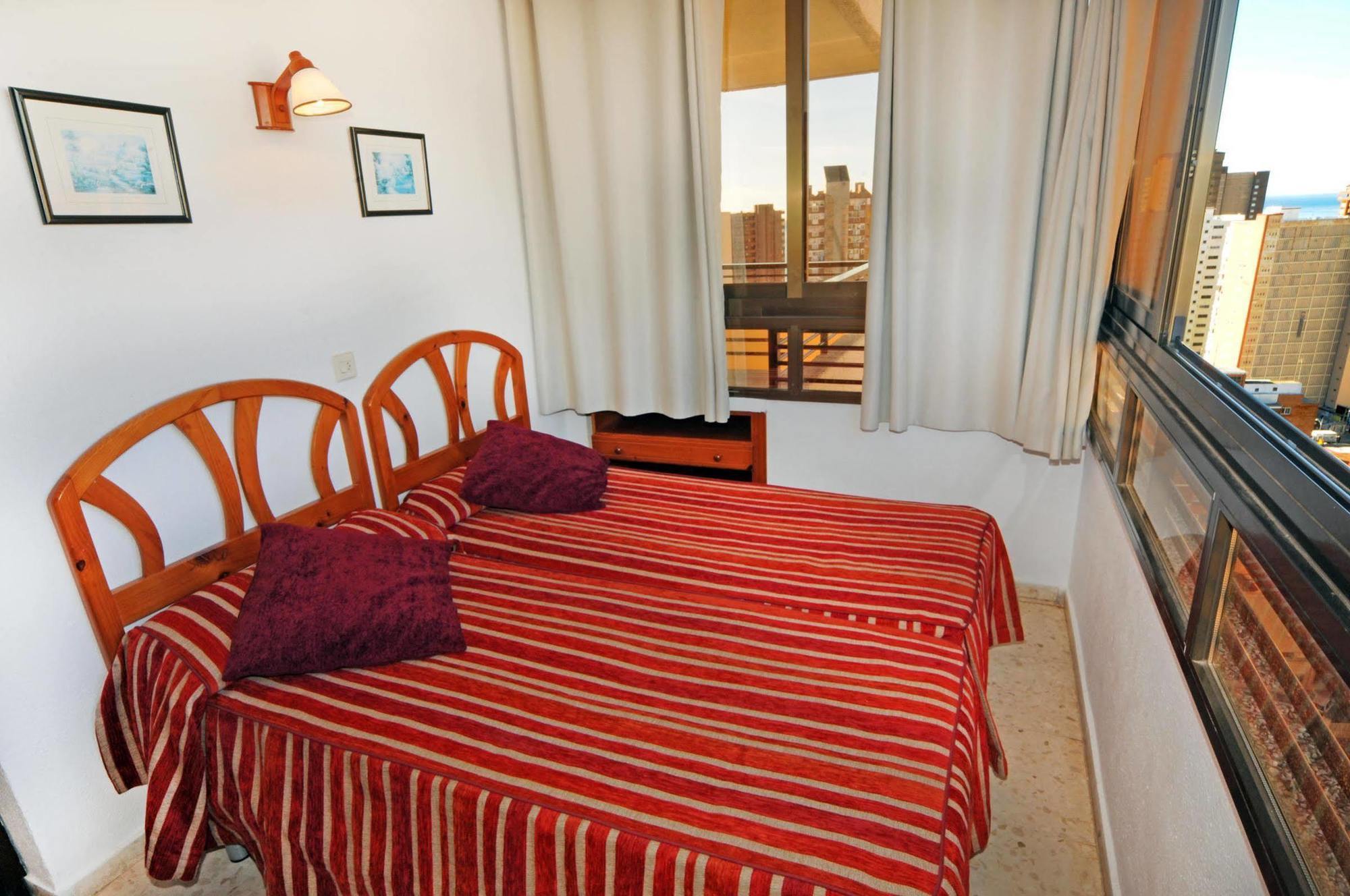 בנידורם Halley Hotel & Apartments Affiliated By Melia מראה חיצוני תמונה