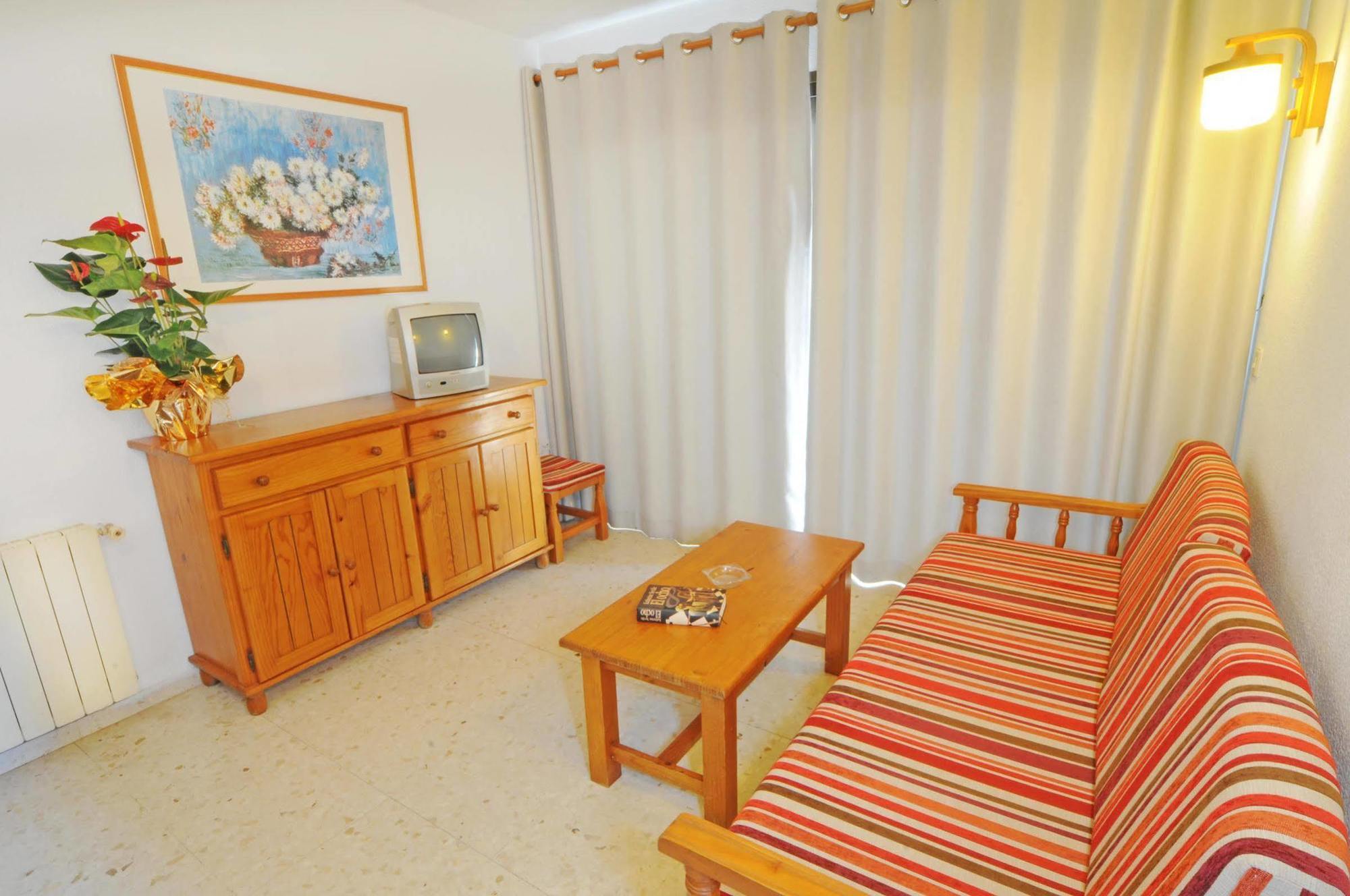 בנידורם Halley Hotel & Apartments Affiliated By Melia מראה חיצוני תמונה